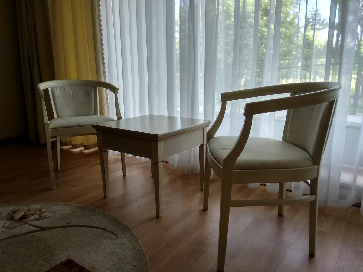 Park Hotel بوشكين المظهر الخارجي الصورة